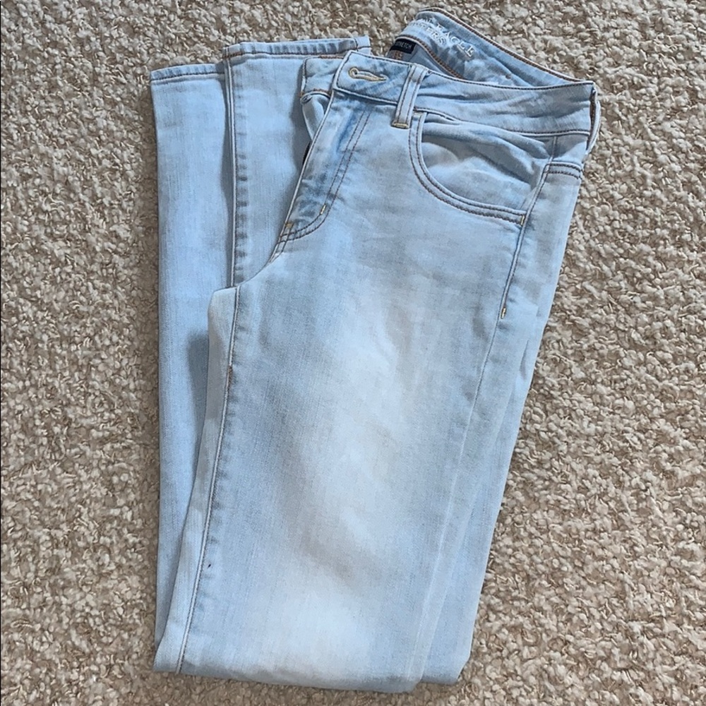 American Eagle Light Wash Jeans